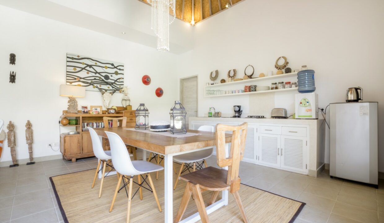 10-Villa Tara-dinning area Large