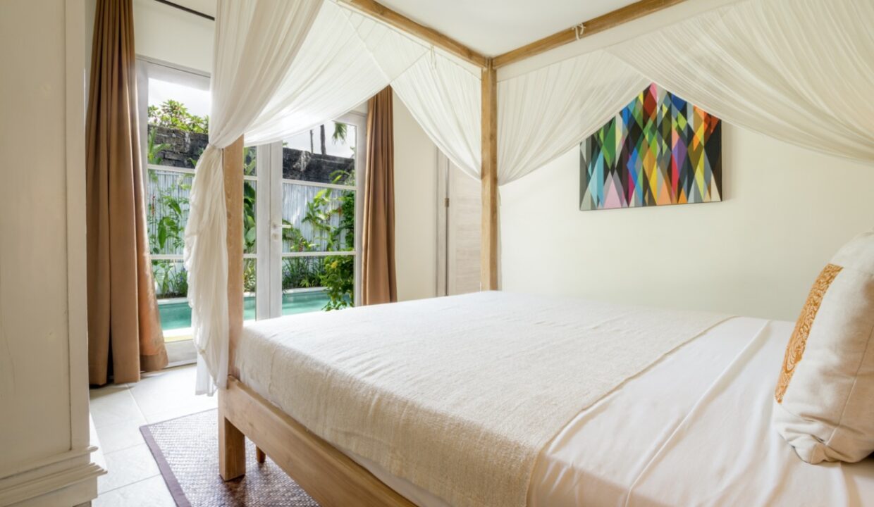 18-Villa Tara-guest bedroom (1) Large