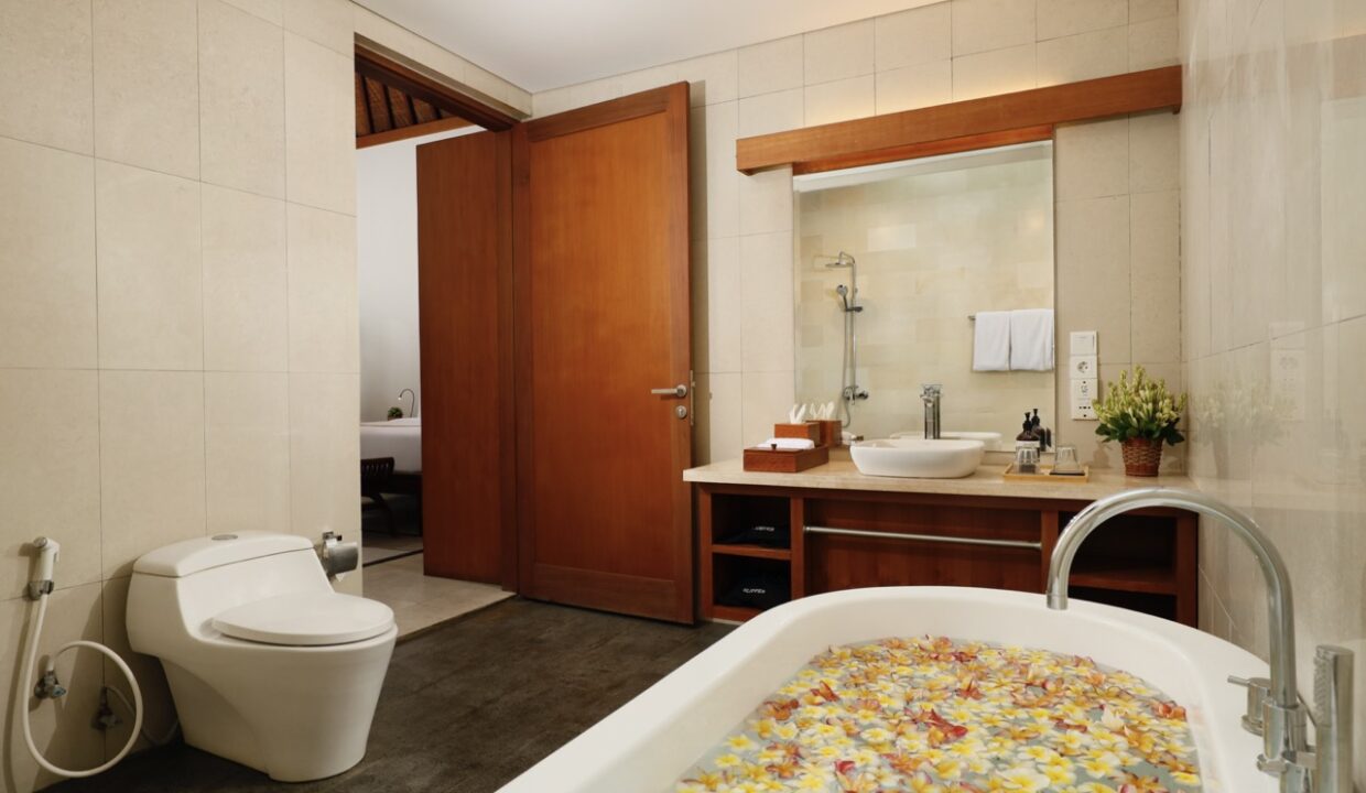 3 BED (BATHROOM 3 - IBISCUS) Large