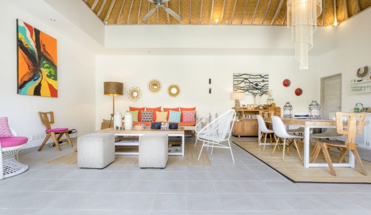 9-Villa Tara-main room Large