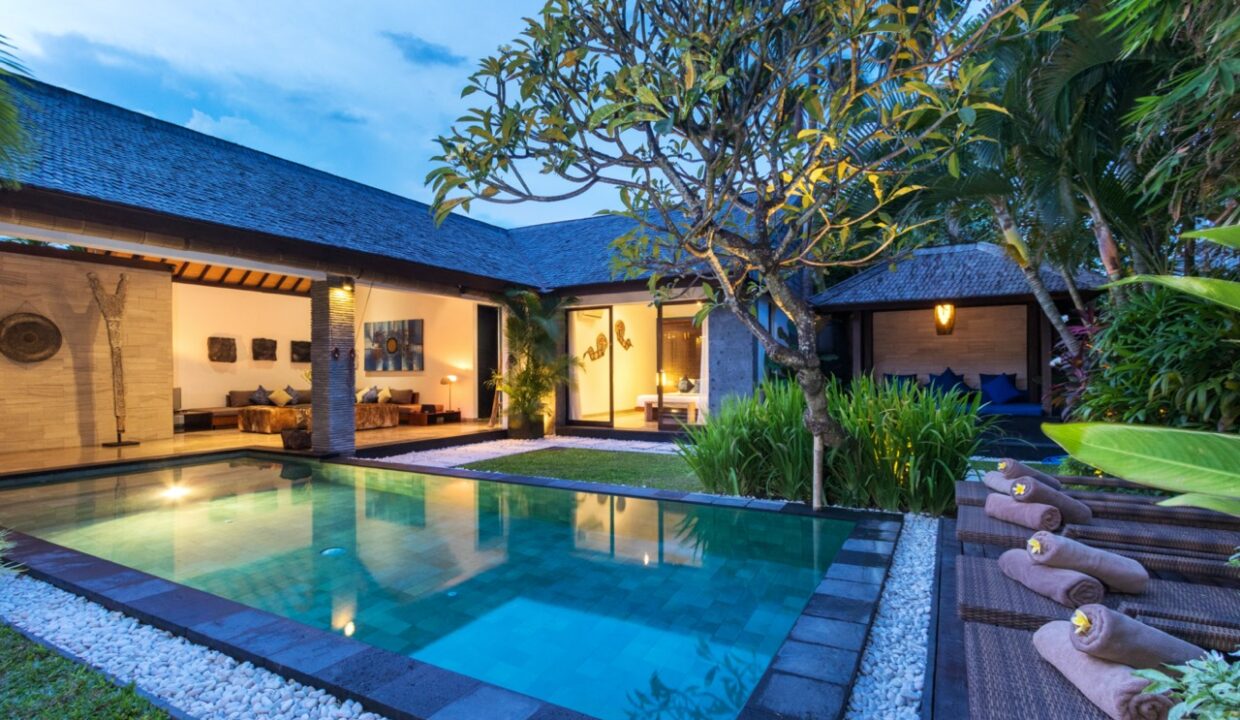 Anjali Blue - Pool Night A Large
