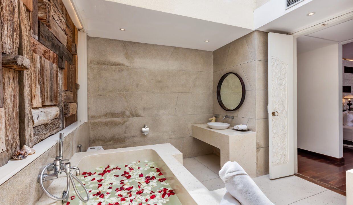 Chands 1BR - Bedroom 09