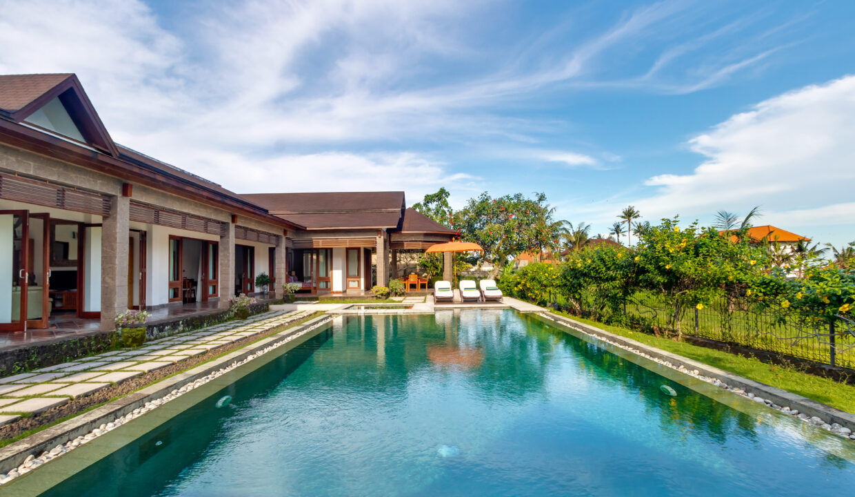 Griya Aditi - Pool Daylight 02