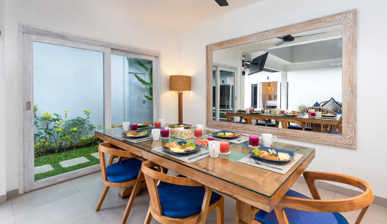 Hiburan 2 - Dining 1