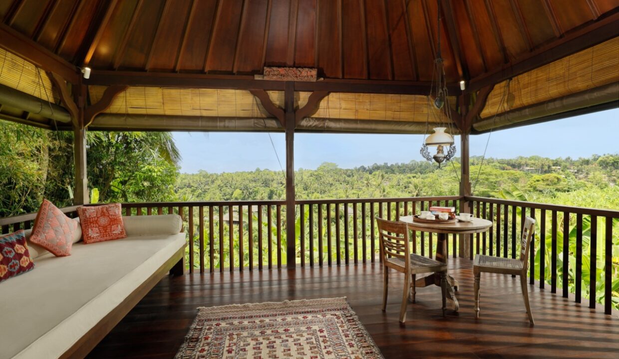 Master Bed Balcon Large