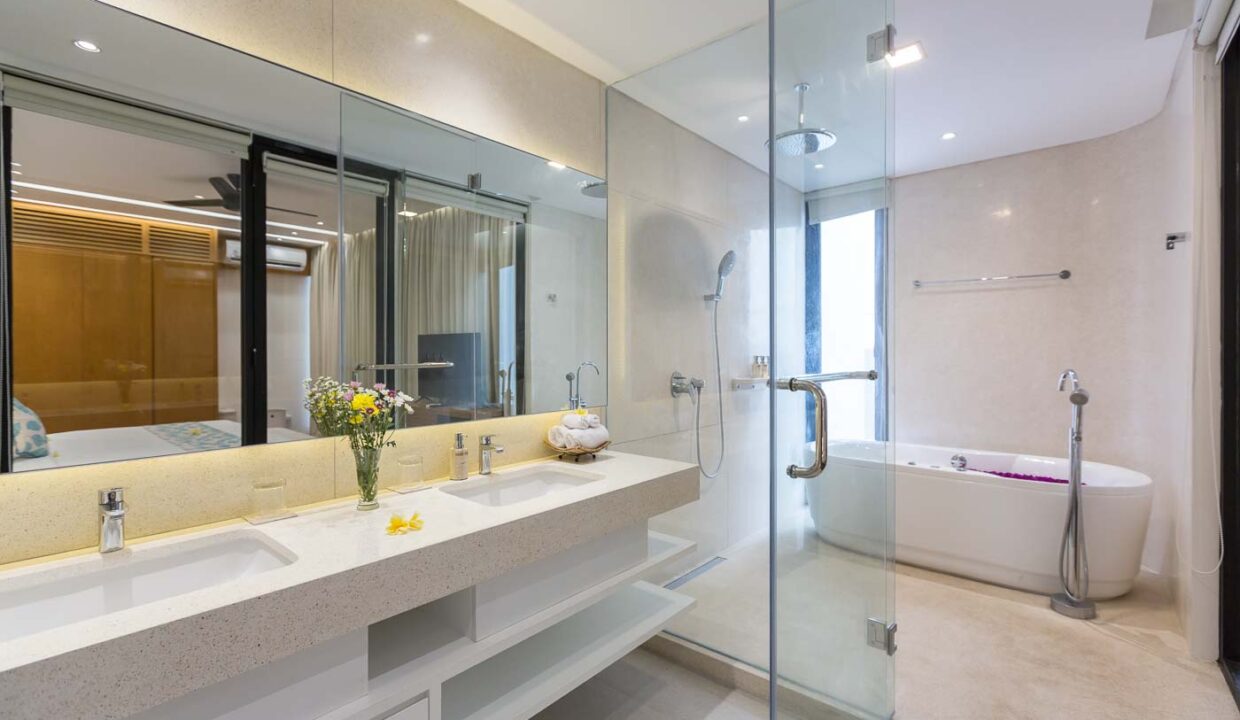 Villa Damar3 Bathroom1-0473-travel and trip by nbg