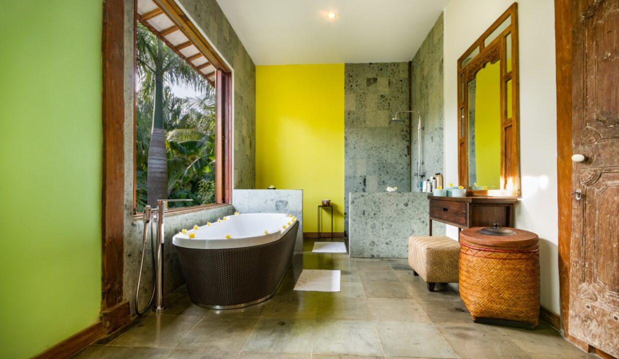 Villa Desa Roro - Bedroom 3 - bathroom - 2 Large