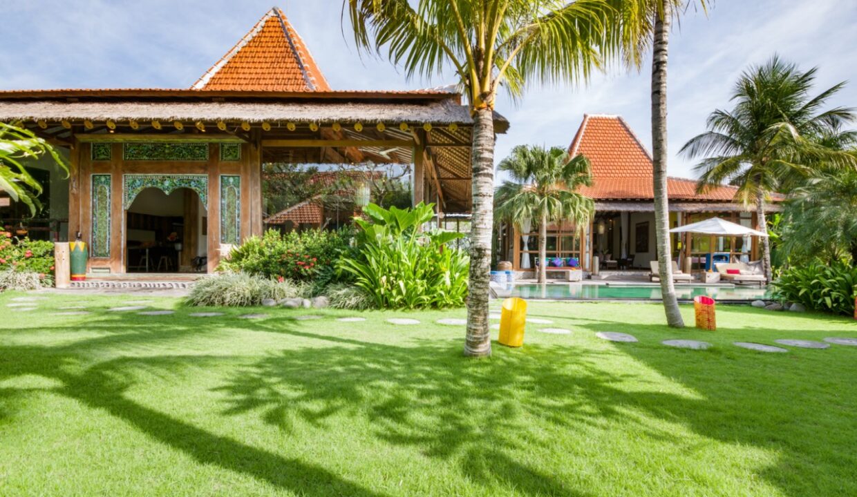Villa Desa Roro - Garden - 2 Large