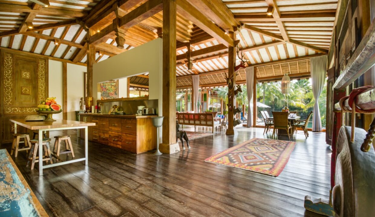 Villa Desa Roro - Kitchen - 1 Large