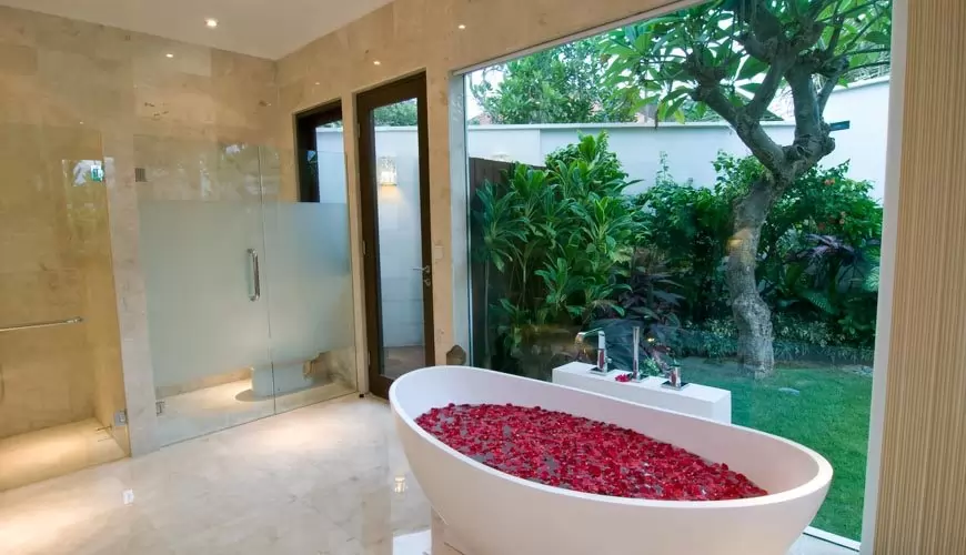 Villa-Istana-Putih-Canggu-Bali-4-870x500