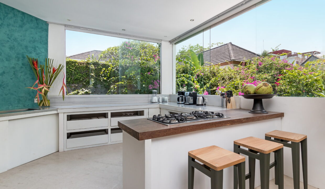 VillaNedine_16_Kitchen