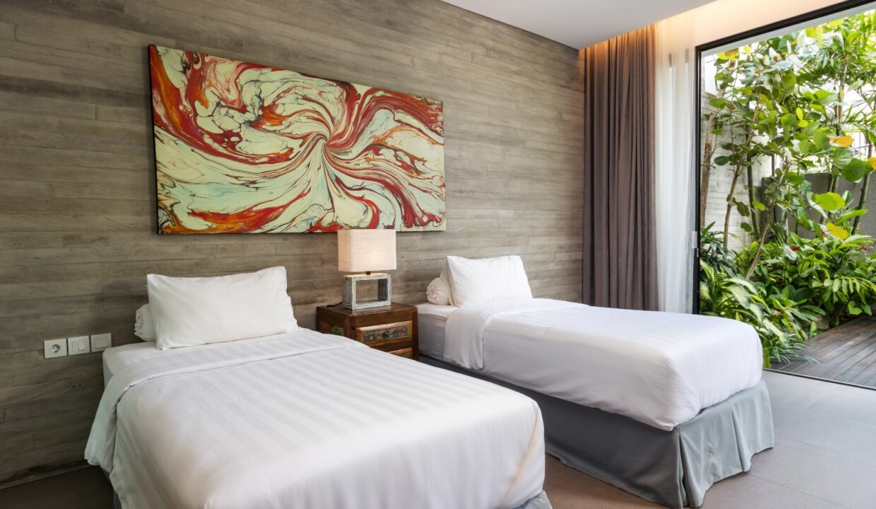 WhatsApp Image 2024-05-14 at 15.32.47 (12)