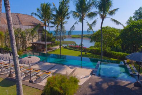 Villa Mary Canggu - Luxury Beachfront Villa
