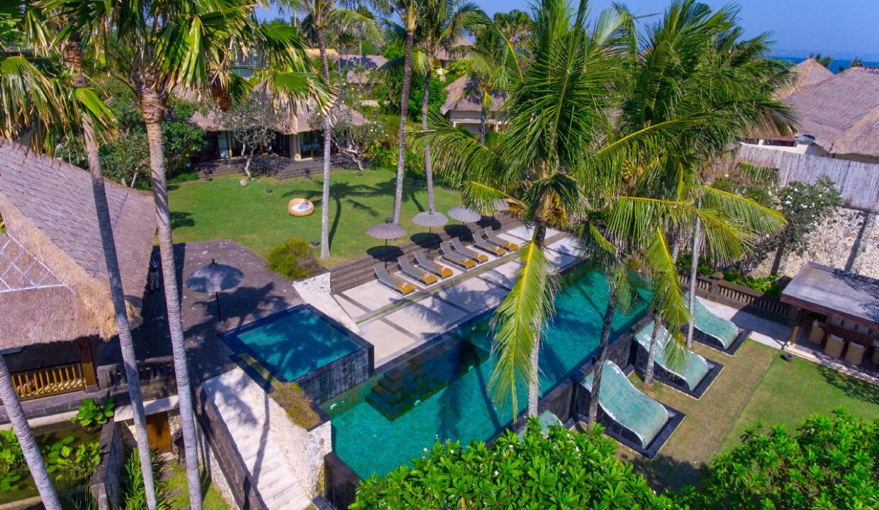 Villa Mary Canggu - Luxury Beachfront Villa (3)